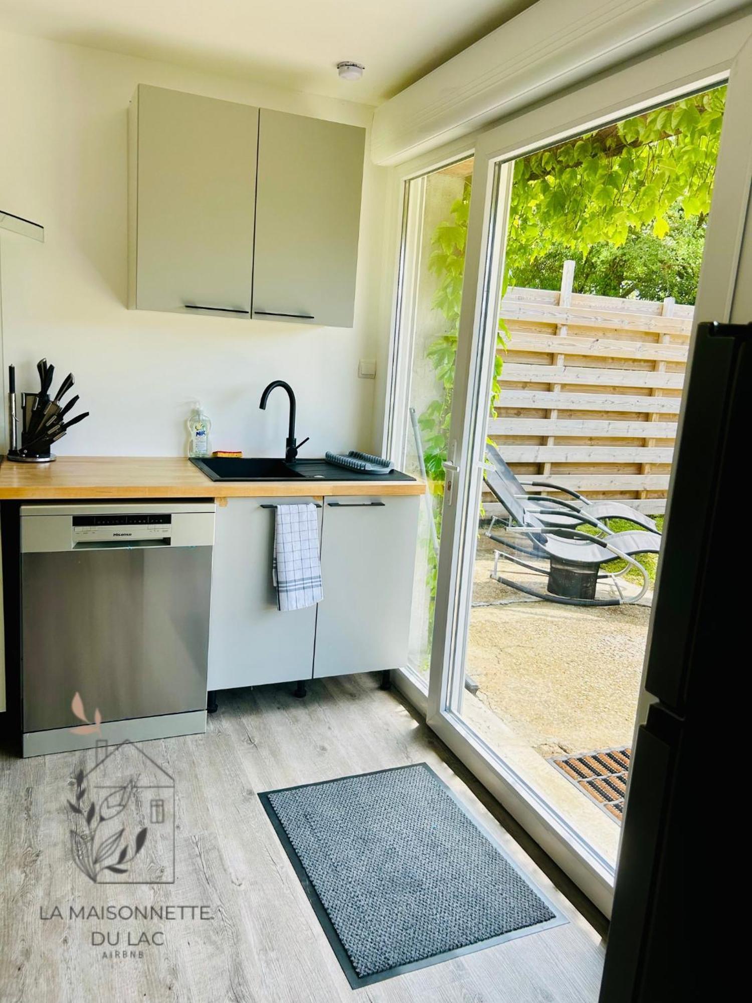 Maison Avec Acces Au Lac Izon Exterior foto